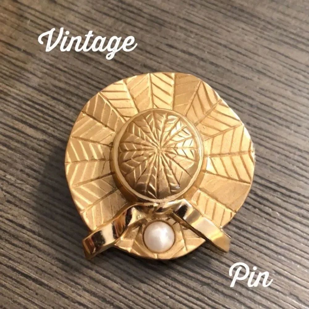 Vintage Straw Hat Pin with Bow & Faux Pearl Accent Matte Goldtone
